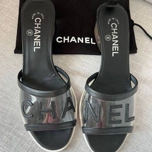 Chanel sandals size 38